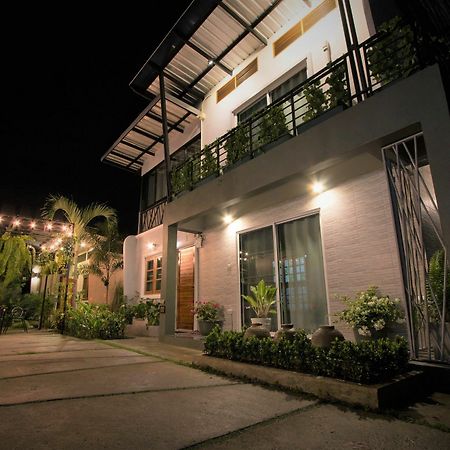 Hotel Casa Malee Chiang Mai Exterior foto